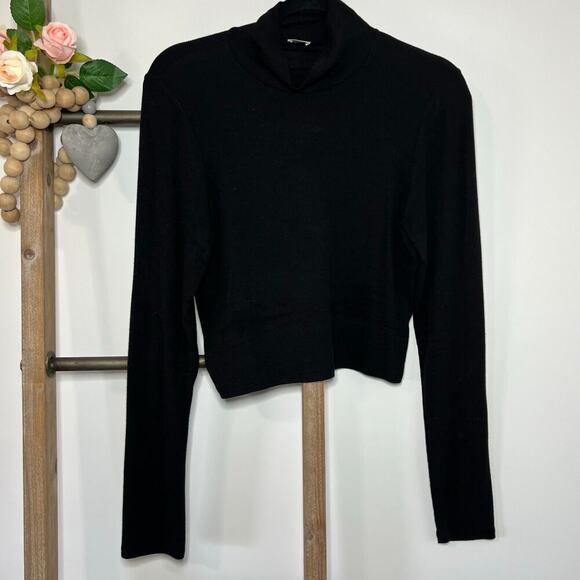 Wilfred‎ Long Sleeve Mock Neck Black Lightweight Top Size Large - Picture 2 of 6